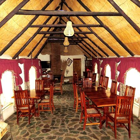 Parrot Lodge Bulawayo Esterno foto