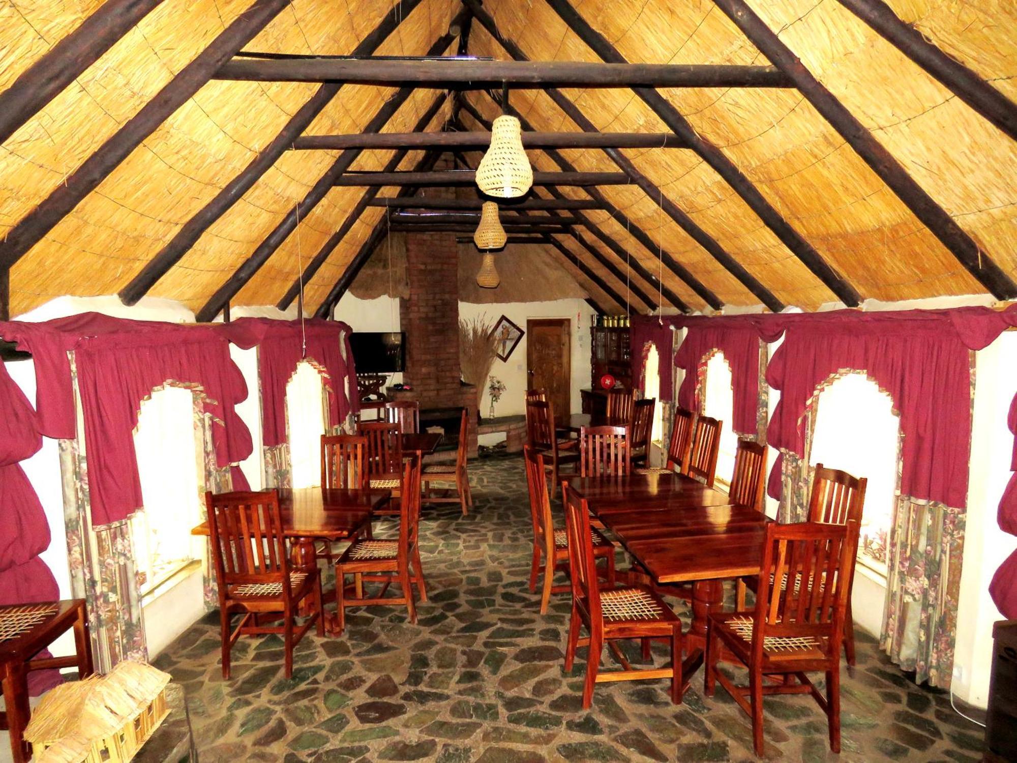 Parrot Lodge Bulawayo Esterno foto
