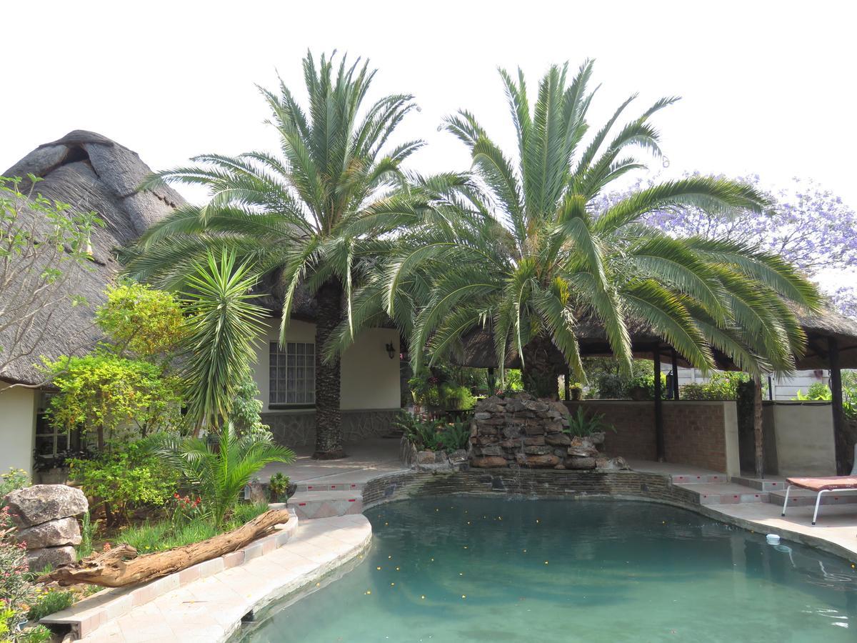 Parrot Lodge Bulawayo Esterno foto