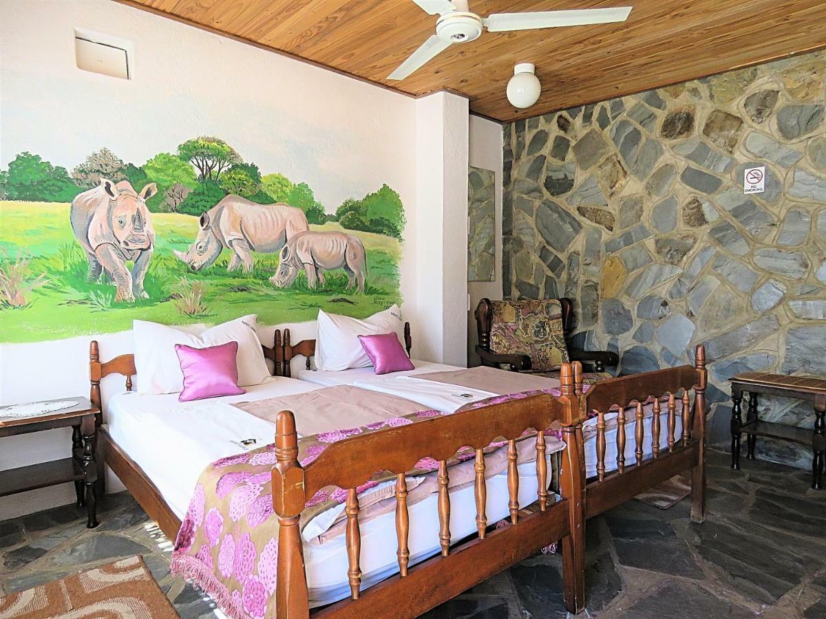 Parrot Lodge Bulawayo Esterno foto