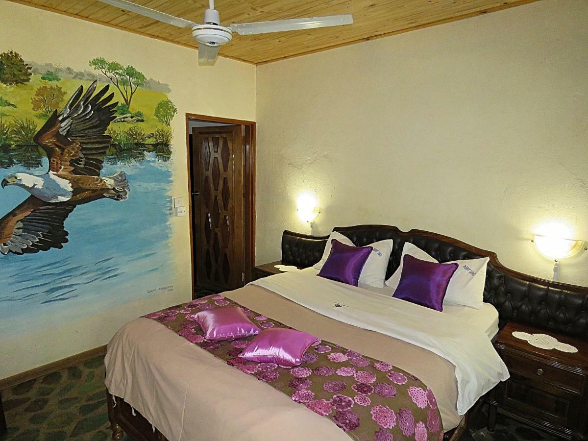 Parrot Lodge Bulawayo Esterno foto