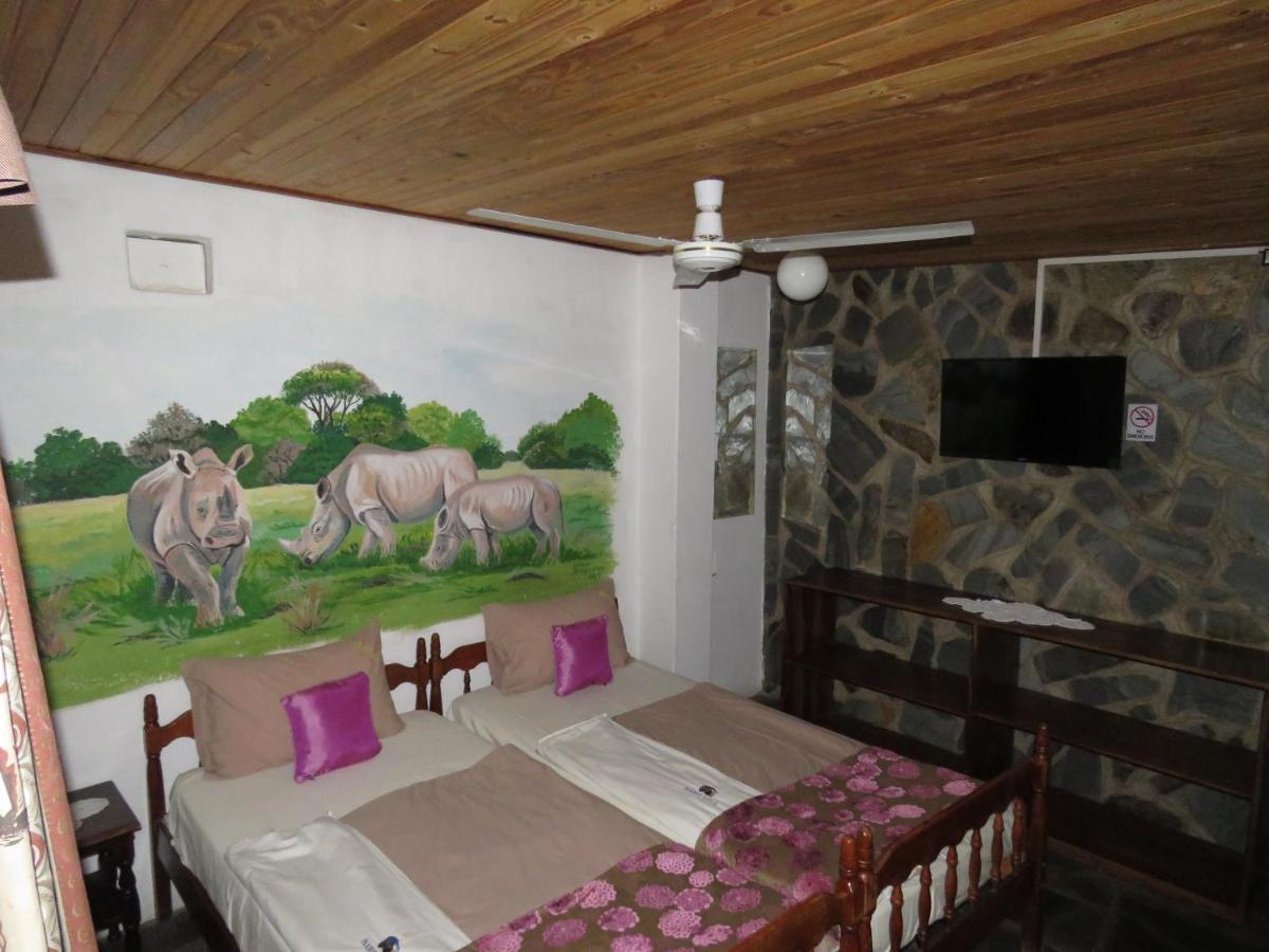 Parrot Lodge Bulawayo Esterno foto